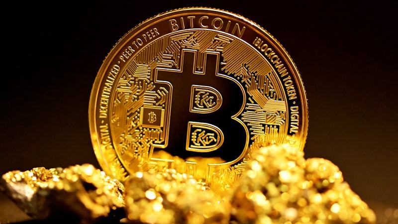 Bitcoin foi o pior investimento do semestre: é a última chance de sair?