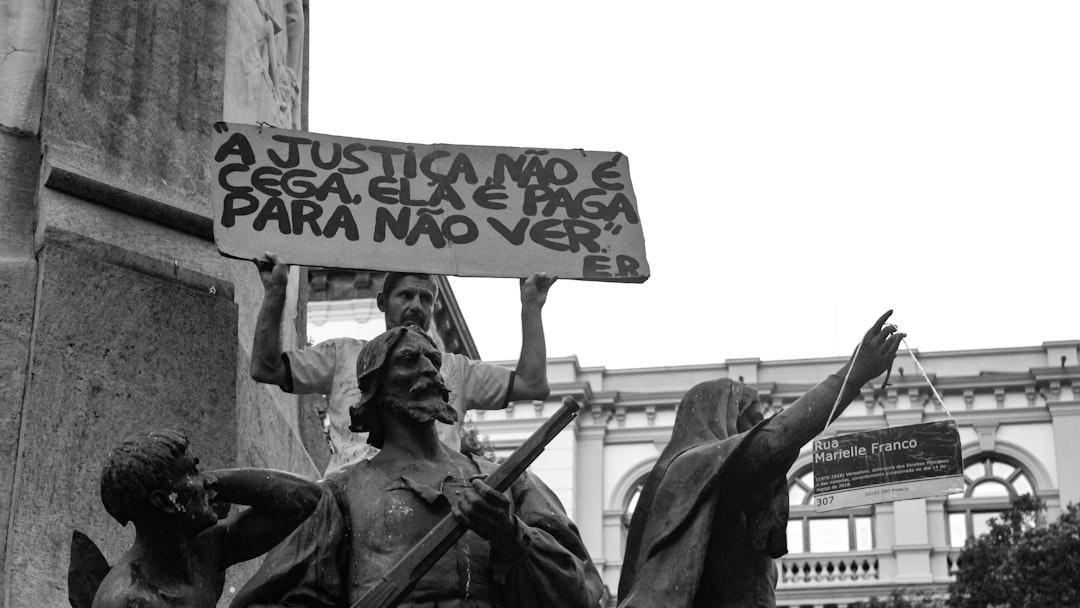 Petro questiona apuração e não reconhece vitória de De la Espriella na Colômbia