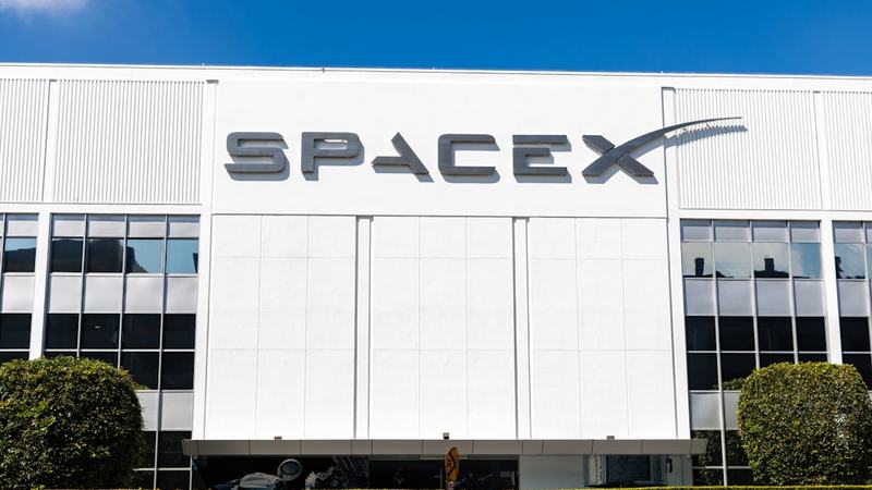 SpaceX decola na Bolsa em dias: como brasileiro pode entrar nos mega IPOs?