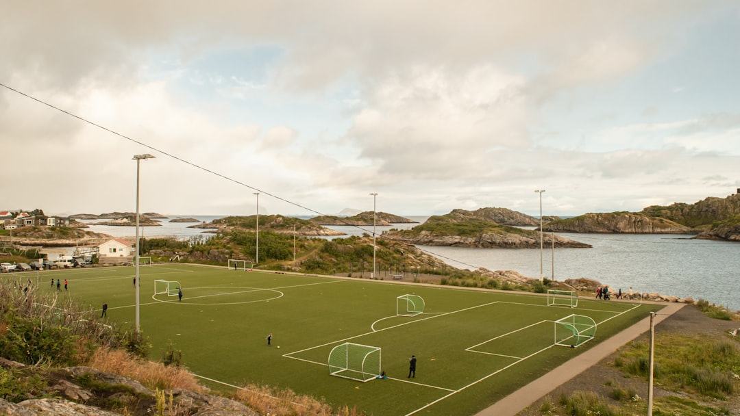 Técnico da Noruega revela a estratégia para eliminar a Inglaterra na Copa