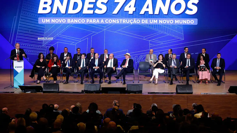 Confiança dos técnicos impulsiona bons resultados do BNDES, diz Lula